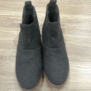 Rocket dog grey short booties